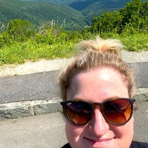 Meet your Posher, Samantha